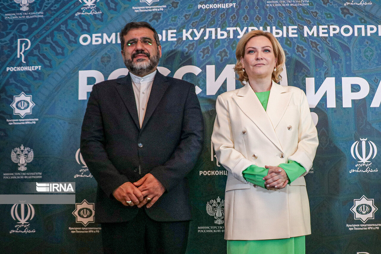 Visit of Iran minister of culture to Russia