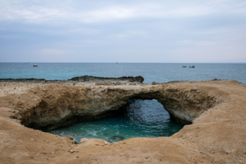 L'île de Hendourabi est une île iranienne du golfe Persique dans le sud du pays 