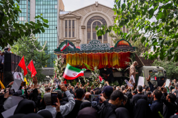 Multitudinario funeral del mártir Haniya en Teherán