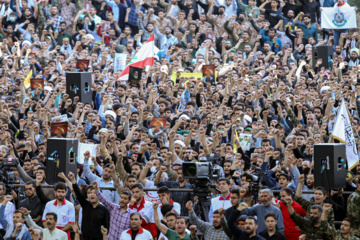 اقامه نماز جمعه تهران به امامت رهبر انقلاب