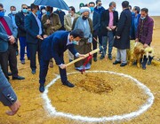 کلنگ‌زنی کارخانه کاشی و سرامیک در اقلید 