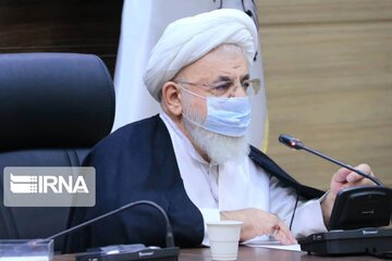 نماینده ولی فقیه در یزد:رفع نیاز فرهنگی استان مدنظر امامان جمعه باشد