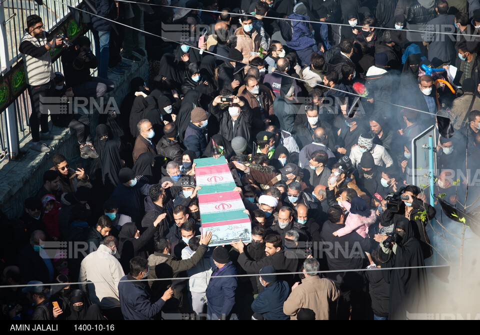 تشییع پیکرهای ۱۵۰ شهید گمنام در تهران