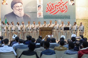 Commémoration du 40ème jour du martyre de Nasrallah au sanctuaire sacré de l'Imam Khomeini de Téhéran