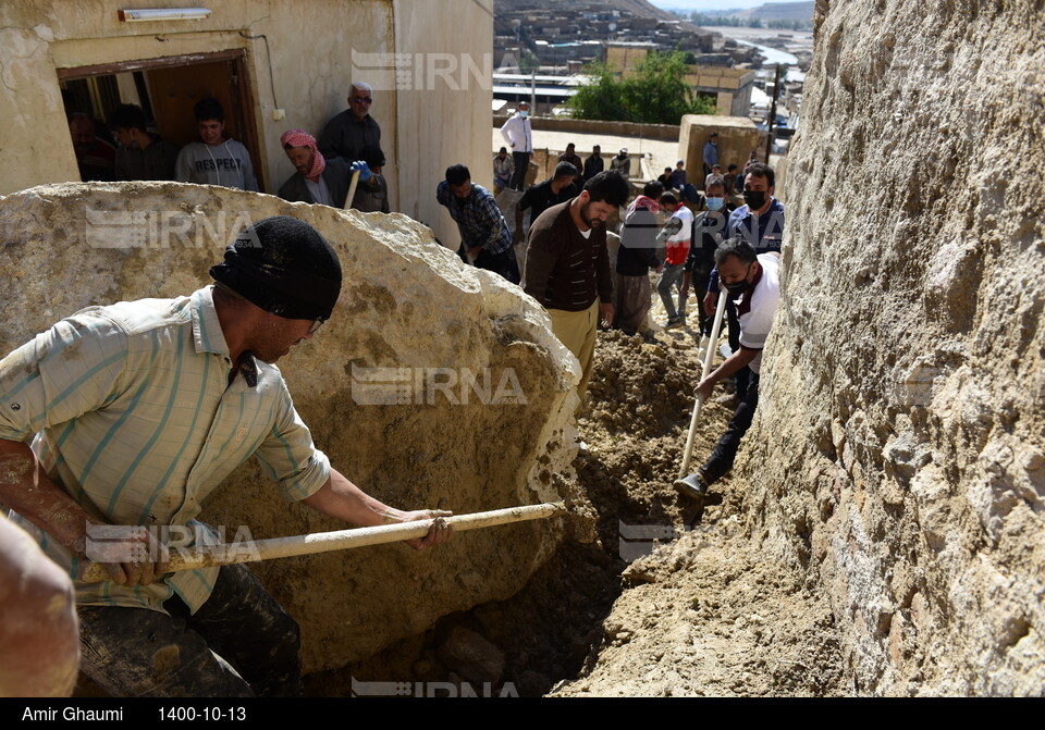 مرگ جوان لاری به علت ریزش کوه ناشی از باران شدید