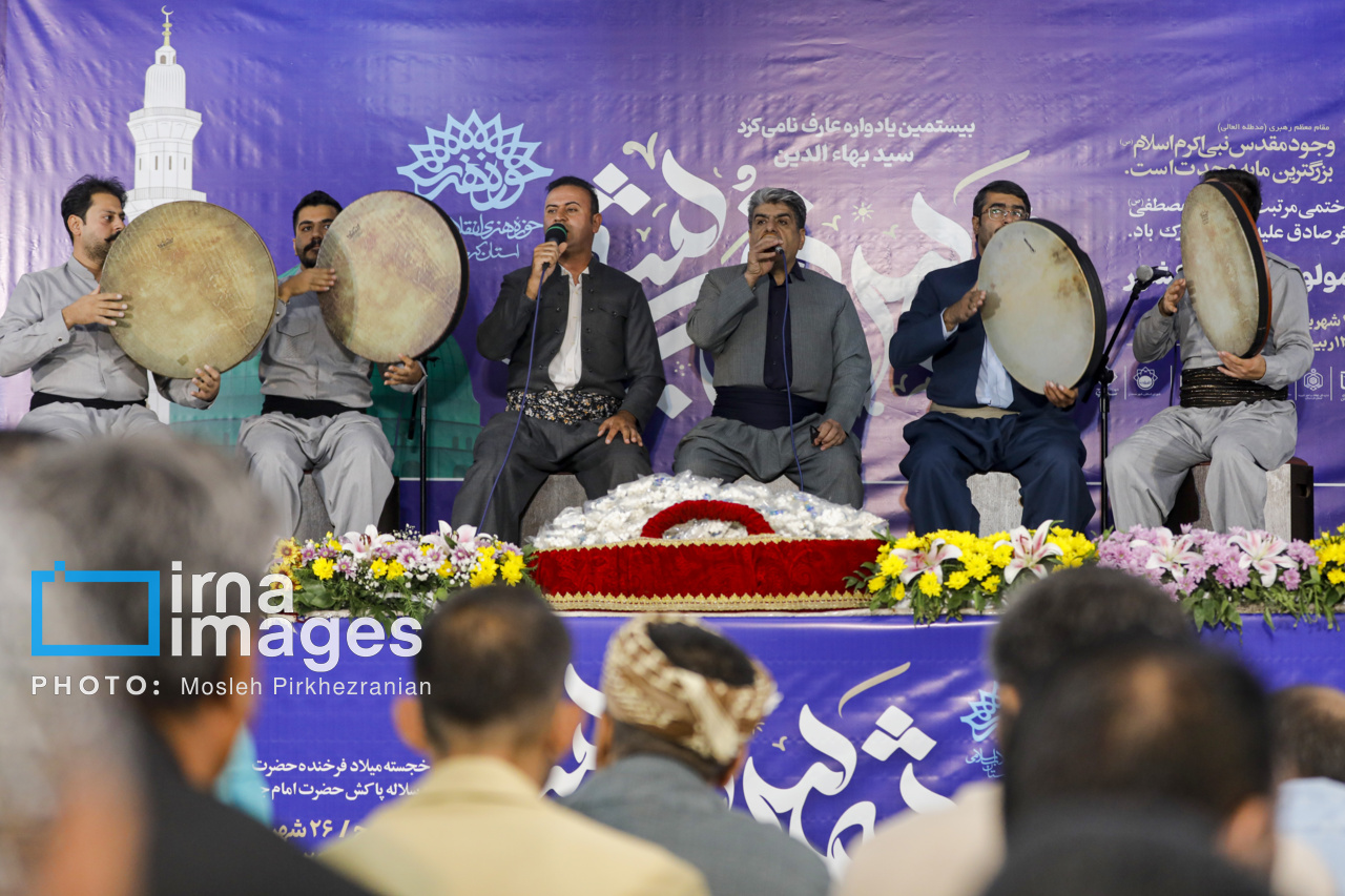 مراسم مولودی خوانی در مسجد جامع سنندج