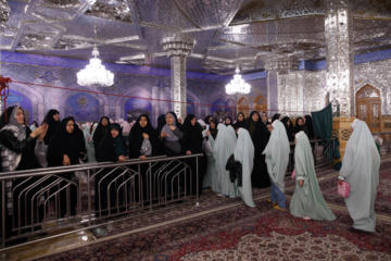 Iran : La « fête des anges » au sanctuaire de l'Imam Reza (P)