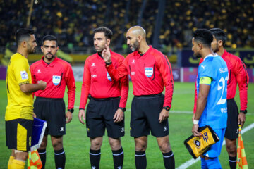 Football match between Sepahan and Al-Hilal