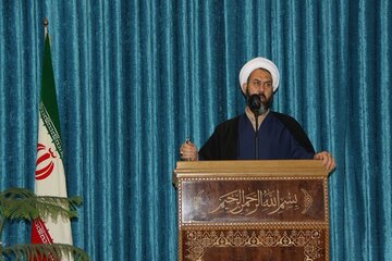 امام جمعه آستارا بر ترویج گفتمان و فرهنگ دفاع مقدس تاکید کرد