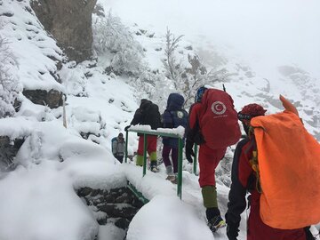 بانوی کوهنورد گرفتار در ارتفاعات شمال تهران نجات یافت