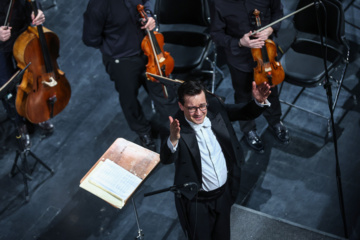 L'orchestre de chambre de Saint-Pétersbourg se produit à Téhéran 