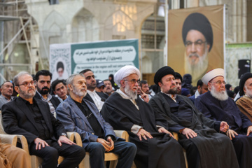 Commémoration du 40ème jour du martyre de Nasrallah au sanctuaire sacré de l'Imam Khomeini de Téhéran