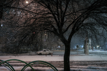 Caída de nieve otoñal en Tabriz