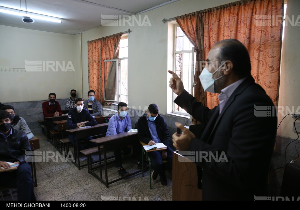 آغاز فعالیت حضوری مدارس در مشهد