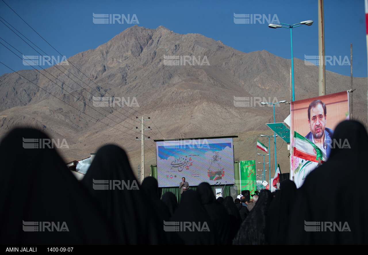 رونمایی از یادمان شهید فخری زاده