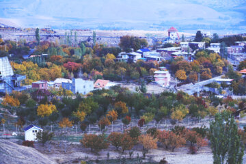 پاییز هزار رنگ در روستای گردشگری "قره خاچ " ماکو