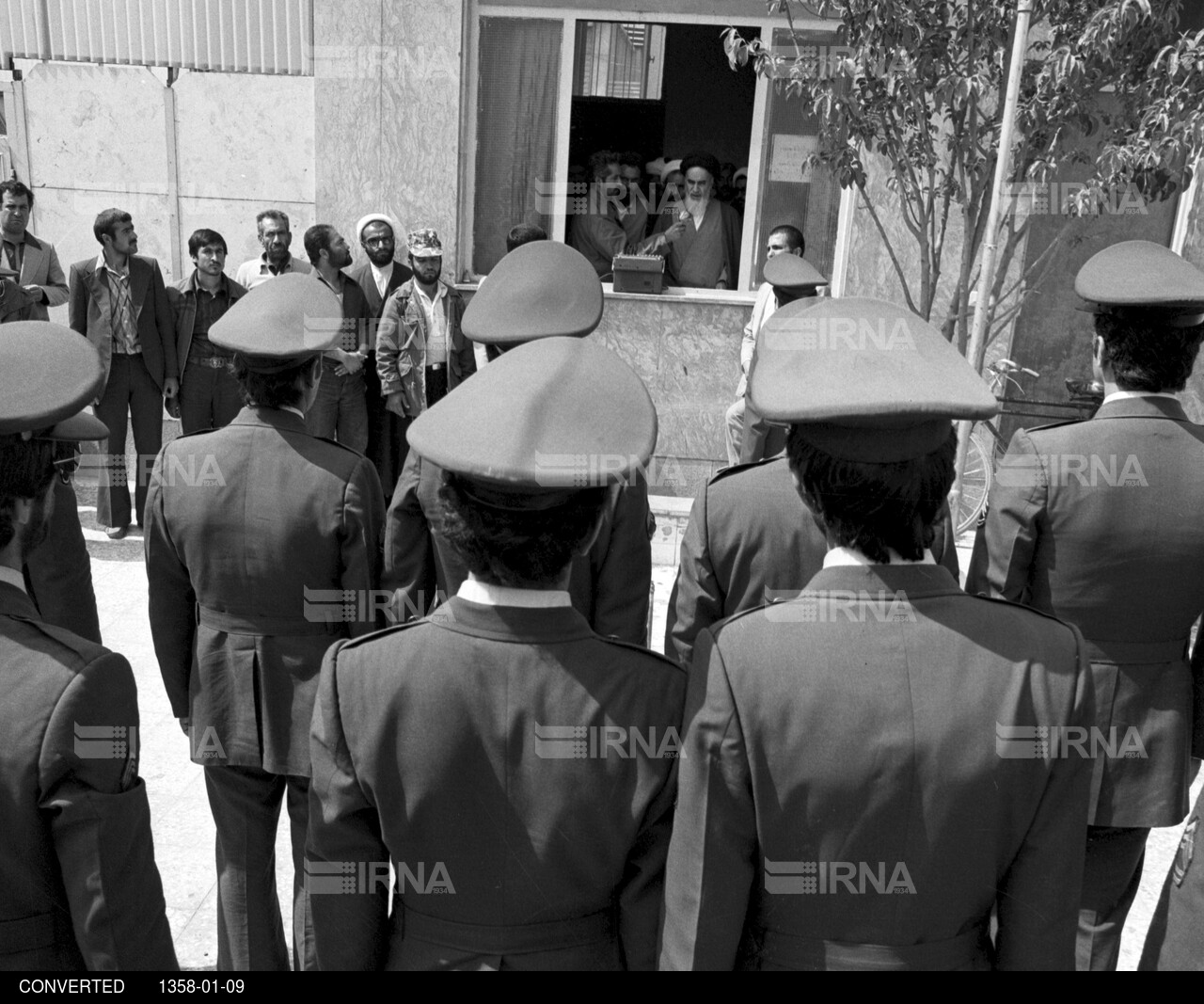 دیدار فرماندهان و پرسنل نیروی هوایی با امام خمینی