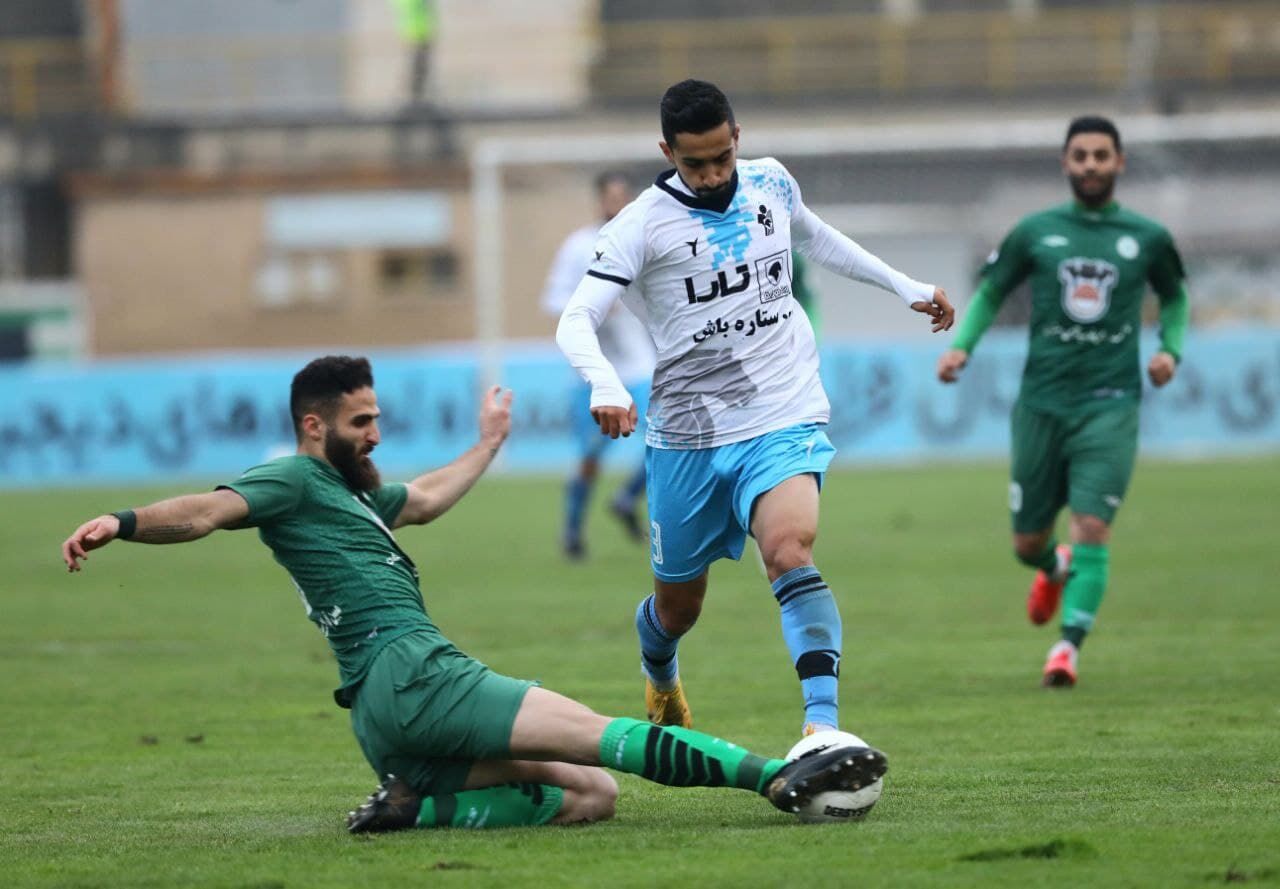 حسینی، فاتح دوئل جنجالی مقابل تارتار/ پیکان همسایه استقلال در صدر جدول