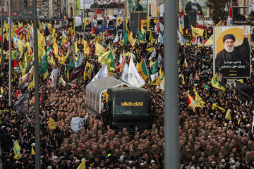 En images : les temps forts des funérailles des martyrs Nasrallah et Safieddine