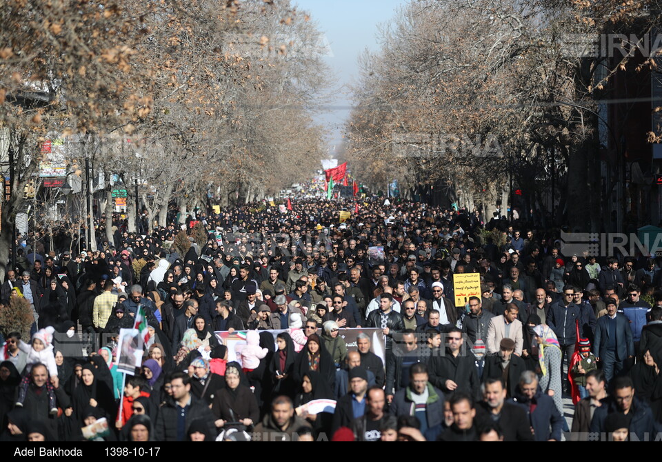 شرکت مردم همدان در مراسم بزرگداشت سردار سلیمانی