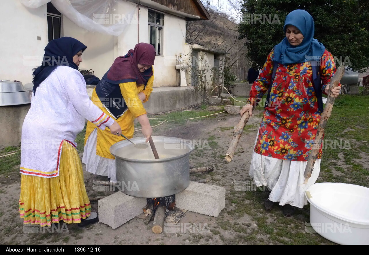 غذاهای محلی - پخت سمنو در روستای اسطلخ جان گیلان