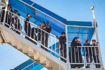 Iran : enterrement des corps de soldats martyrs inconnus à Yazd