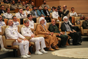 Conmemoración del Día de la Marina del Ejército iraní en Kish 