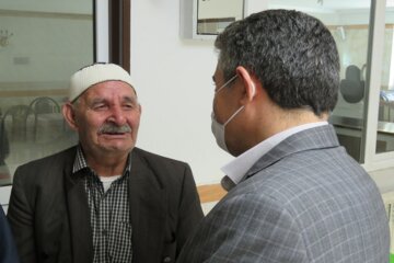 دلجویی مسوولان مهابادی از سالمندن