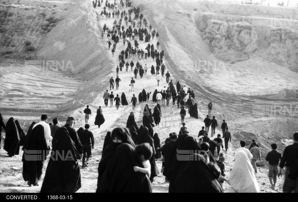 وداع مردم با بنیانگذار انقلاب حضرت امام خمینی(ره) در مصلای بزرگ تهران