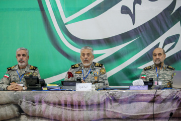 La phase principale de l'exercice militaire conjoint Zulfiqar 1403 a commencé ce samedi matin (22 février 2025) avec le code « Ô Allah, le Plus Grand », par le contre-amiral Habibollah Sayyari, le commandant des exercices. Photo : Mohammad Mahdi Pour-Arab-IRNA