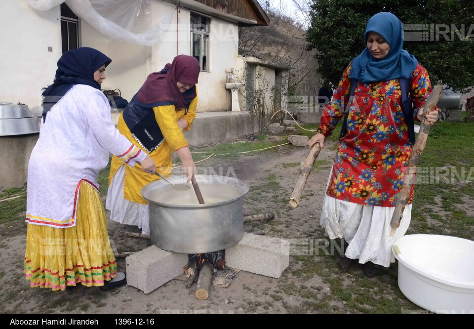 غذاهای محلی - پخت سمنو در روستای اسطلخ جان گیلان