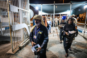 Foreign Pilgrims of Arbaeen at the Iran-Iraq Border