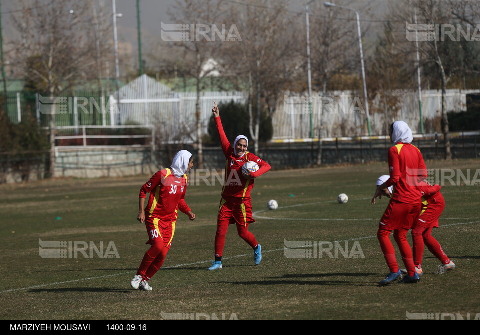 اردوی تیم ملی فوتبال زنان