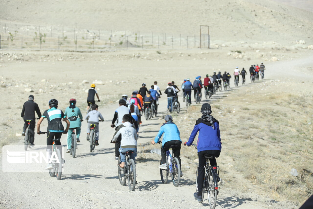 مسابقات دوچرخه‌سواری کوهستان کشور در کازرون فارس آغاز شد