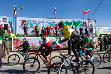 راهپیمایی ۲۲ بهمن در شهرکرد