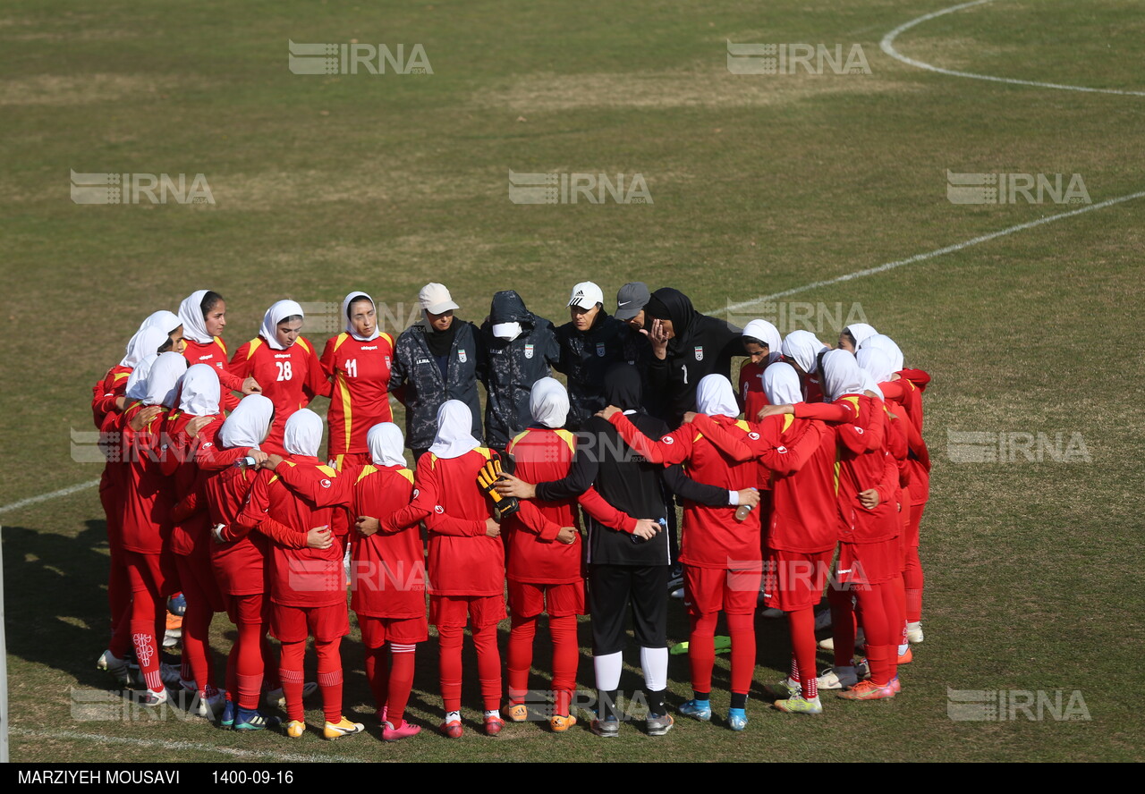 اردوی تیم ملی فوتبال زنان