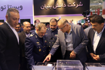 Iran : la 12ème Exposition internationale aérospatiale à Kish au sud