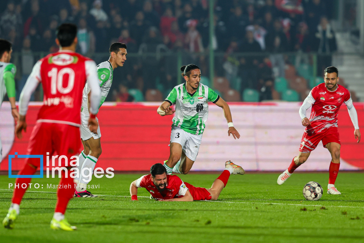 لیگ برتر فوتبال - پرسپولیس و خیبر