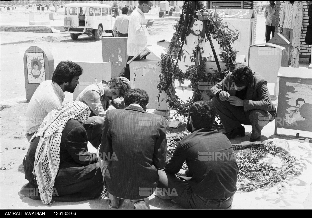 شهدای خبرگزاری جمهوری اسلامی - مزار شهید احمد اخلاص