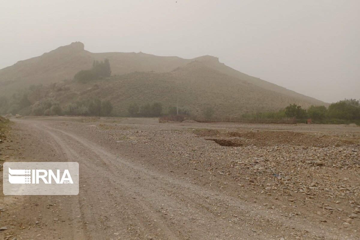 آسمان در شمال و غرب کرمان غبارآلود می‌شود