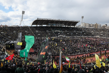 En images : les temps forts des funérailles des martyrs Nasrallah et Safieddine