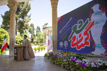 جشنواره ملی شعر گمنامی با حضور وزیر اطلاعات در شیراز