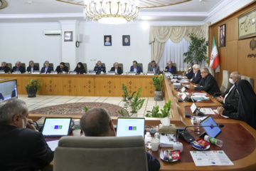 Iran’s new cabinet holds first session