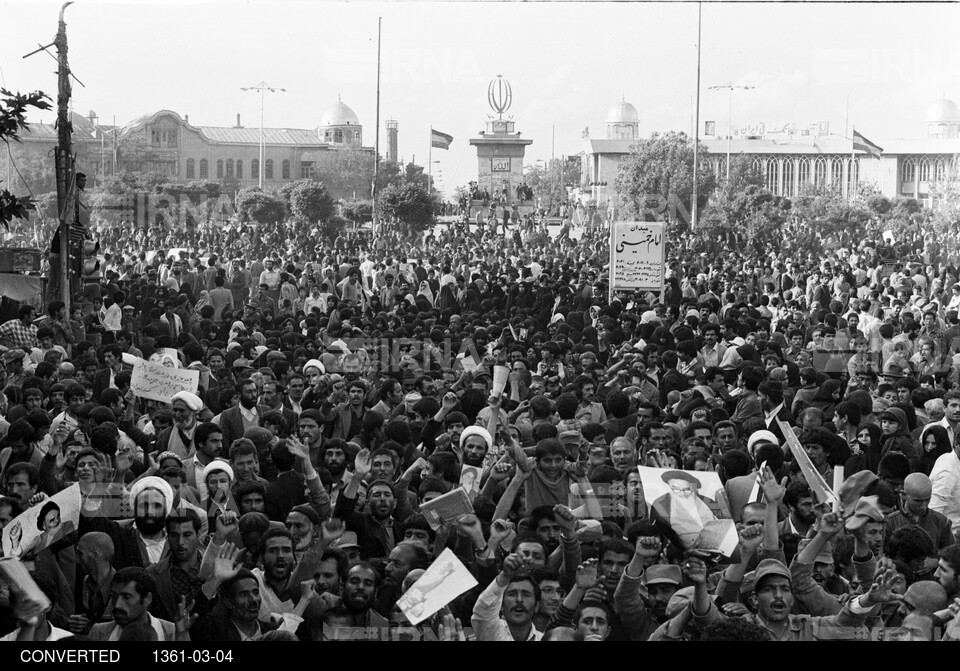 شادمانی مردم همدان به مناسبت فتح خرمشهر