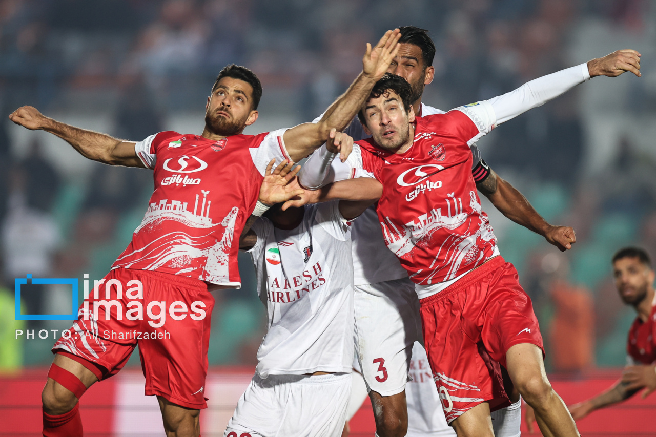 لیگ برتر فوتبال - پرسپولیس و نساجی