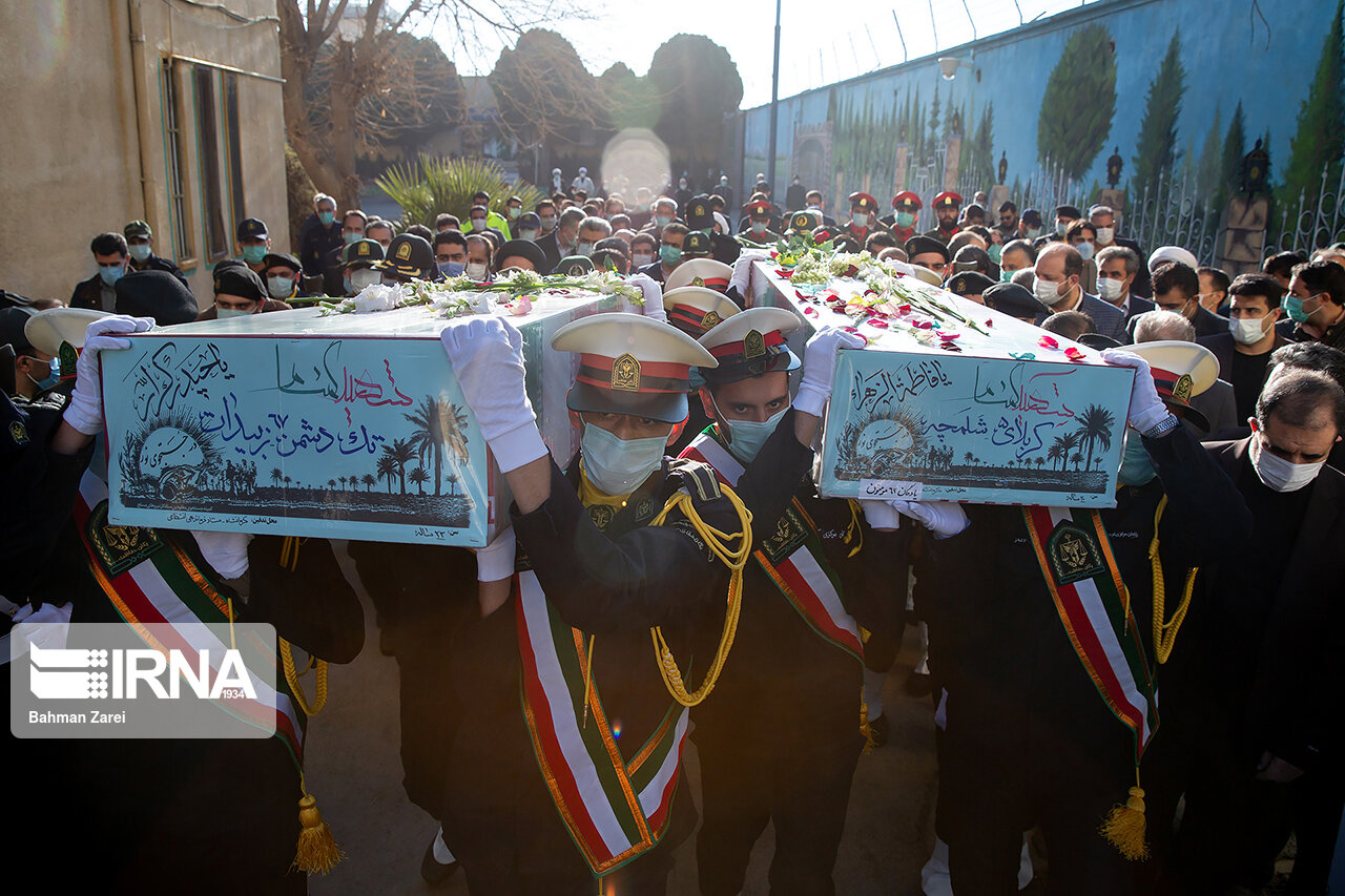 ایرنا مراسم وداع با سه شهید گمنام در زندان دیزل‌آباد کرمانشاه