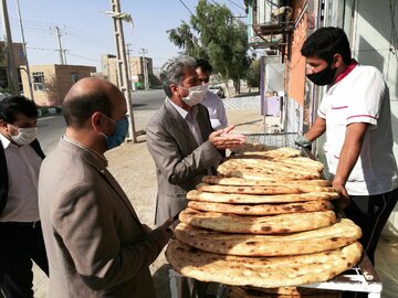 ۶۰ درصد مشتریان نانوایی‌ها در خراسان رضوی ماسک می‌زنند