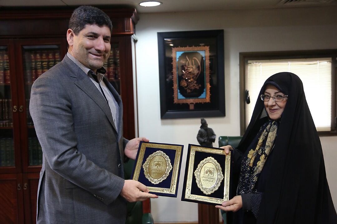 IRNA, Iran National Library sign MoU