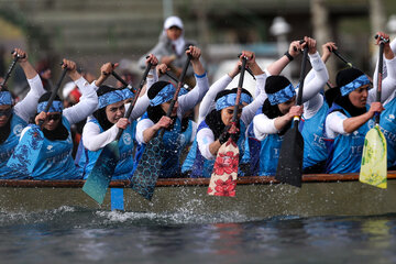 Liga Premier de Barco Dragón y Kayak Polo femenino