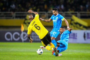 Football match between Sepahan and Al-Hilal